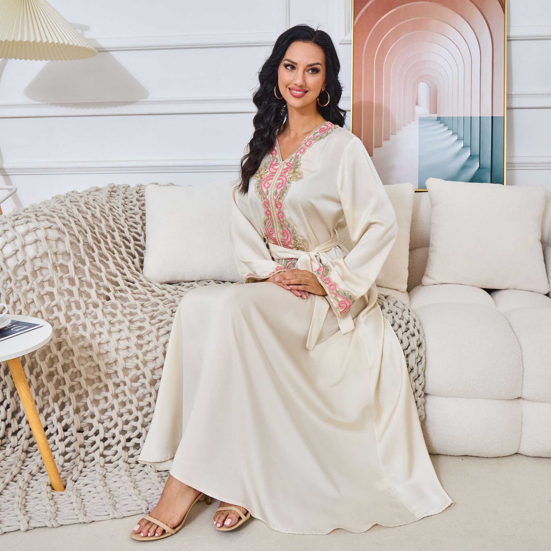 Arabian Clothing Beaded Embroi - Street Fashion Dubai recensie en prijs