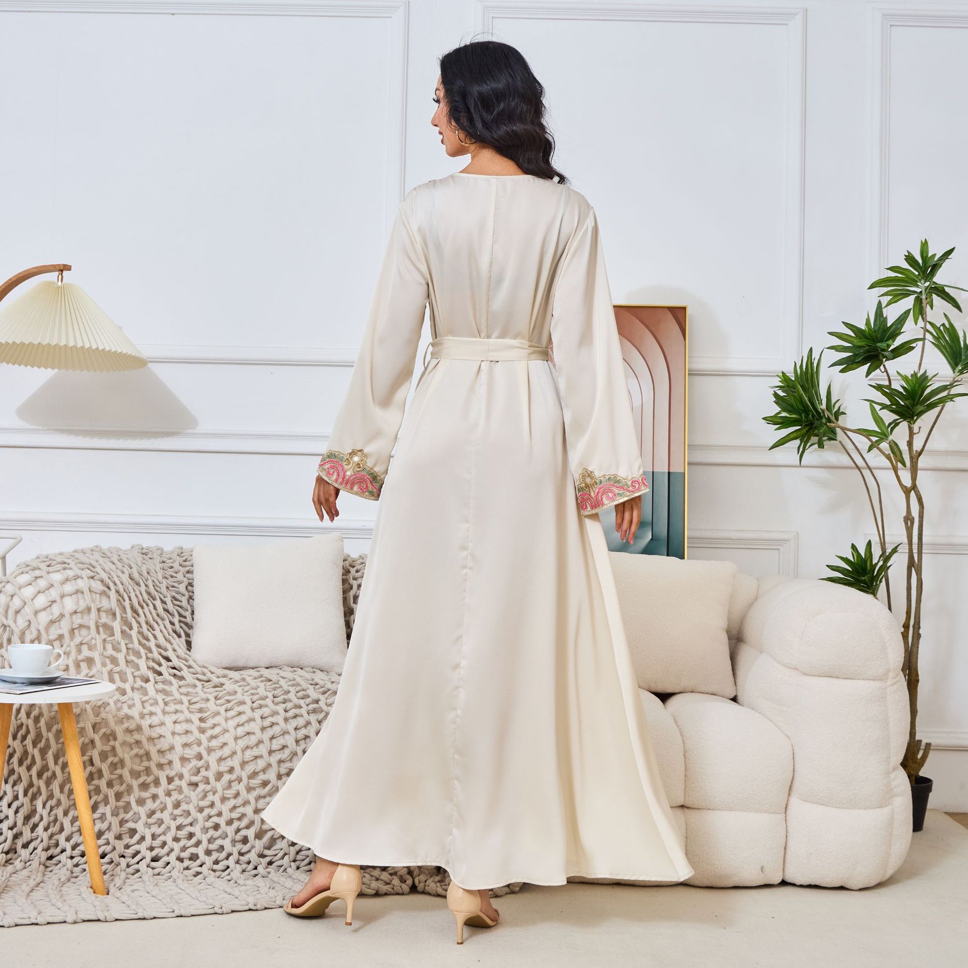 Arabian Clothing Beaded Embroi - Street Fashion Dubai recensie en prijs