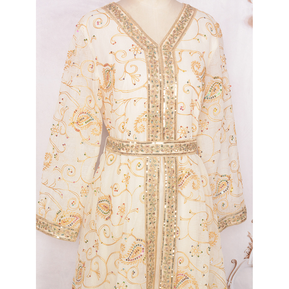 Muslim Arab Dubai Embroidered  - Street Fashion Dubai recensie en prijs